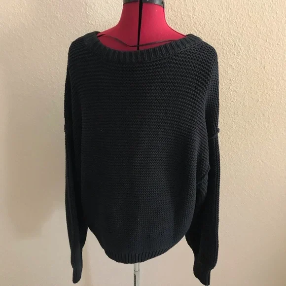 Free People Dream Cable Crew Sweater in Black NWT Small - Picture 13 of 14